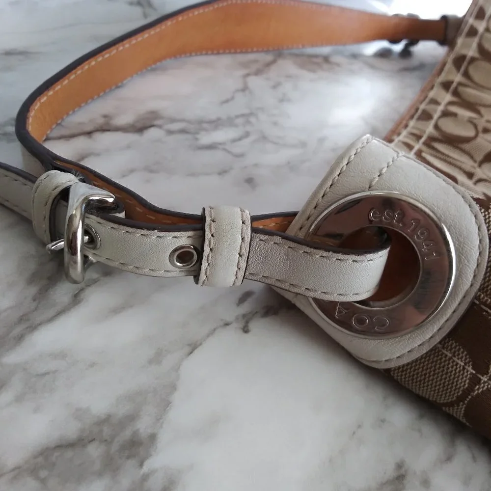 COACH tan/white shoulder bags - Picture 9 of 16